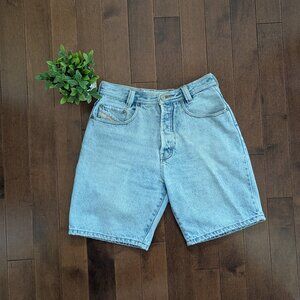 BLUE RODEO VINTAGE LIGHT WASH JEAN SHORTS